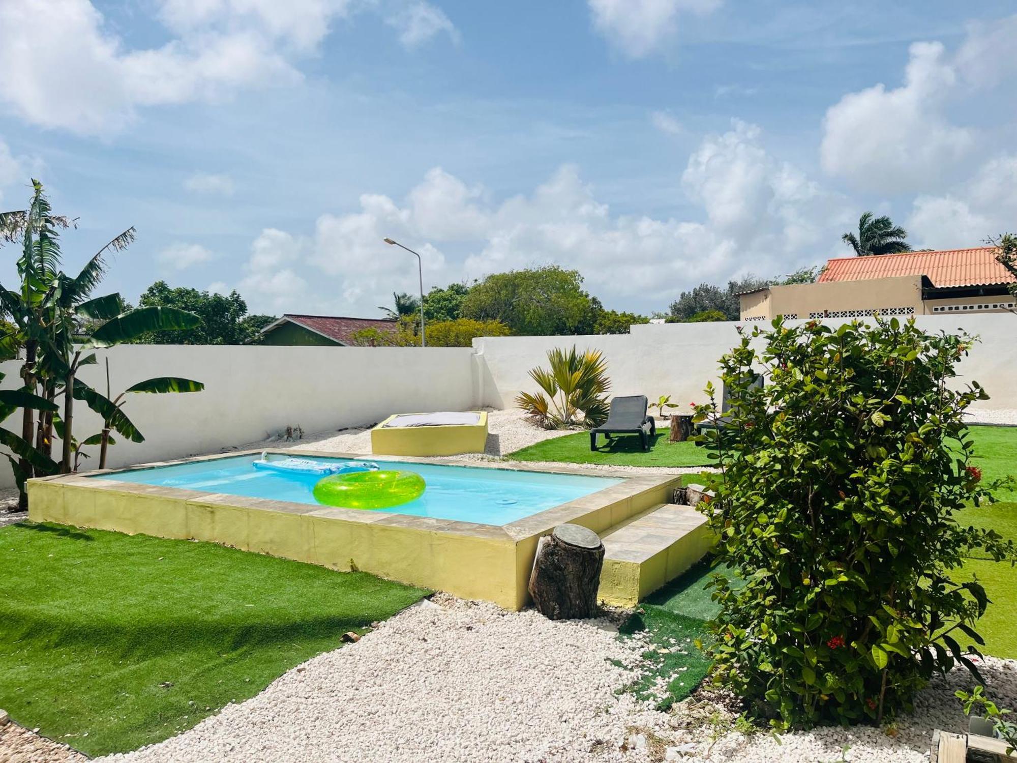 Bon Bini Kokolishi Hotel Willemstad Exterior foto